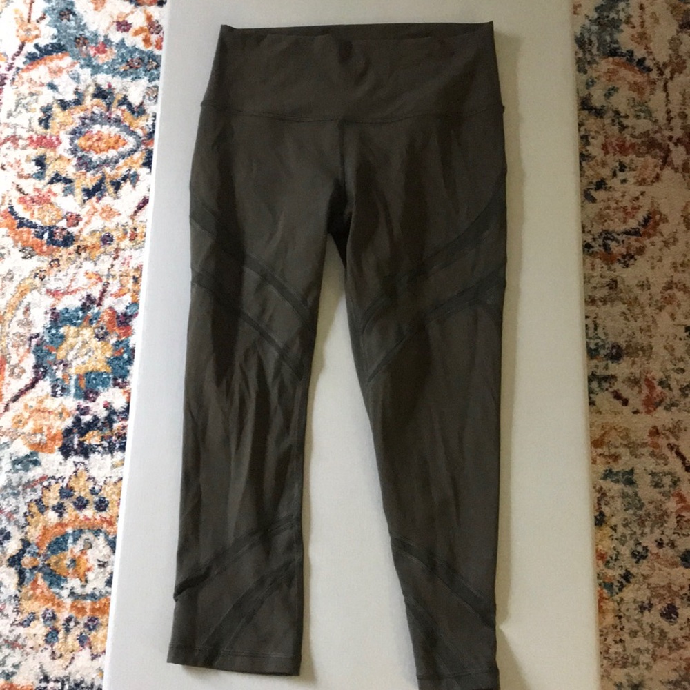 Dark green lululemon leggings